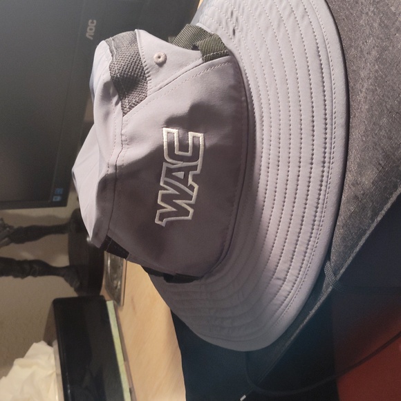 Adidas hat - Picture 3 of 5